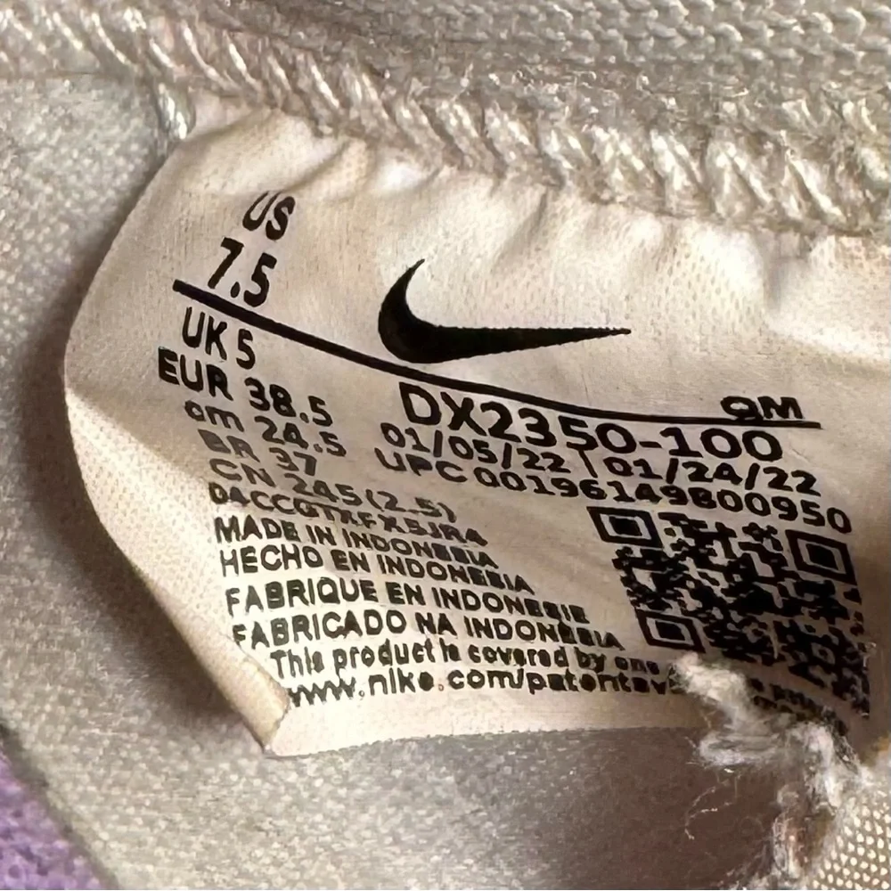 Nike Blazer‎ Mid 77 Vintage ‘Nike 101’ Sneakers Women’s Size 7.5